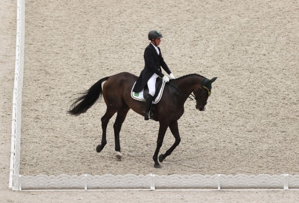 Brasileiro explica que saiu da disputa do hipismo porque cavalo perdeu uma das ferraduras