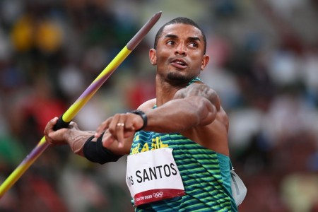 Felipe dos Santos fecha o decatlo das Olimpíadas em 18º
