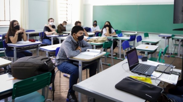 Secretaria Estadual de Educao consegue na justia retorno de professores s aulas presenciais