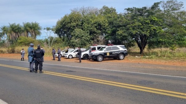 Opera��o policial prende quatro suspeitos de tr�fico de drogas em Rosana