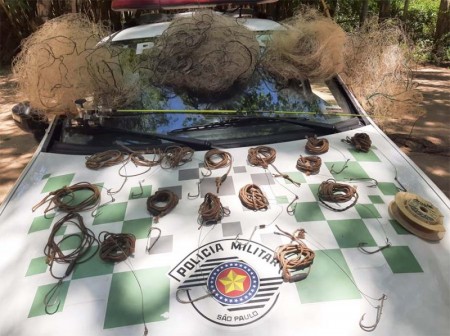 Polícia Ambiental apreende petrechos de pesca no Rio do Peixe em Parapuã 