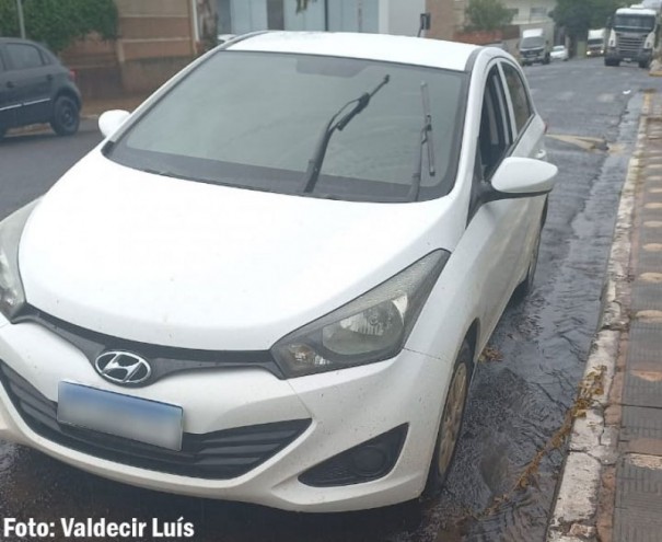 Pol�cia Militar de Bastos prende moradores de Osvaldo Cruz acusados de furto