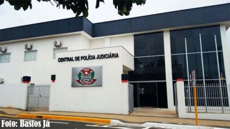 Polícia Civil de Tupã prende jovem e a apreende com porções de cocaína 