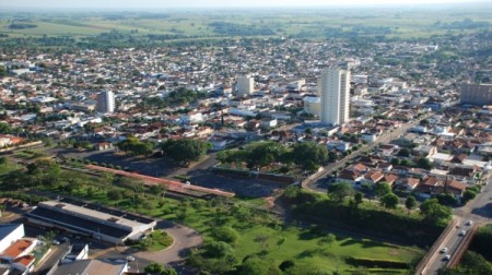 Adamantina ganha prêmio Parcerias Municipais na área da segurança; Junqueirópolis em educação