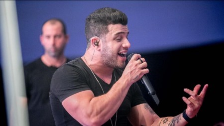 Ávine Vinny, do hit 'Coração Cachorro', é mantido preso e passa noite em delegacia