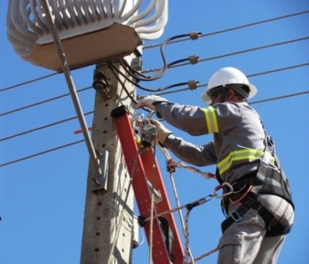 Energisa esclarece que falta de energia em alguns pontos de Osvaldo Cruz foi causada por rompimento de cabo