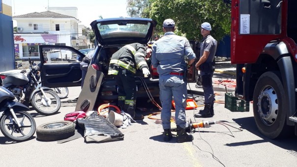 Com tabletes de maconha escondidos na lateria e nos bancos de carro, motorista � preso em flagrante por tr�fico