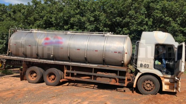 Pol�cia Civil flagra furto de carga de leite e prende motorista e comparsa em Parapu�