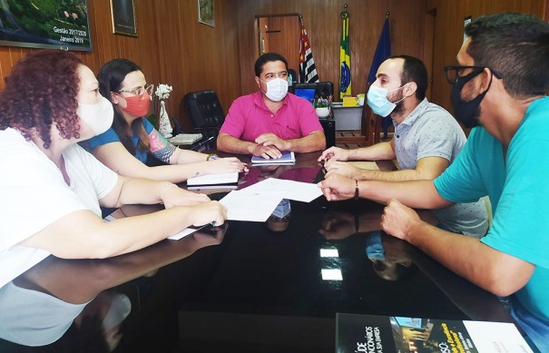 Administra��o busca efetivar funcionamento do Canil Municipal em Luc�lia