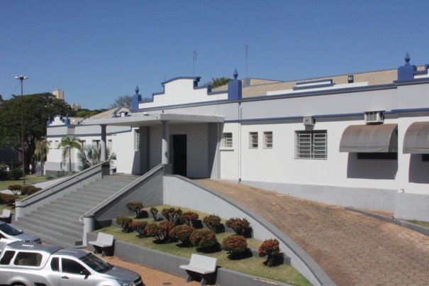 Santa Casa de Adamantina recebe paciente de Araraquara para tratamento de covid-19