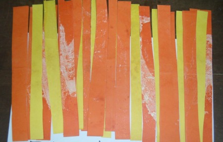 Mulheres tentam entrar em presídio com supostas folhas da droga K4 escondidas na calcinha e na cintura