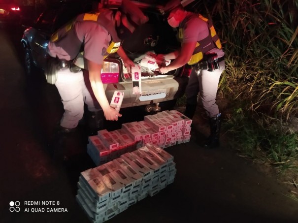 Motorista embriagado � flagrado com cigarros contrabandeados em fiscaliza��o policial na SP-294