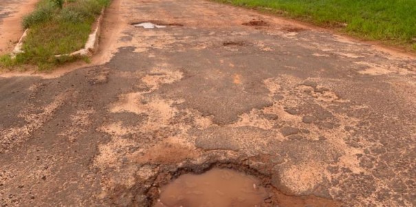 Tati Guilhermino solicita recapeamento da vicinal Paschoal Milton Lentini