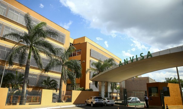 Anvisa atualiza pedidos emergenciais e solicita mais dados ao Butantan