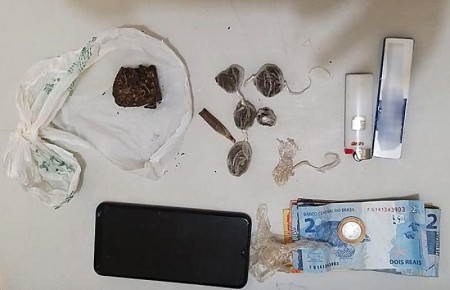Polícia Militar de Quatá flagra menor com maconha e R$ 62,00 em dinheiro