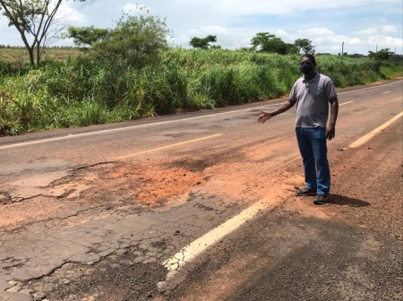 Vereador de Salmourão reclama da falta de conservação da Vicinal Roberto Romanini 