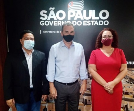 Prefeita e vice de Lucélia participam de reunião na Secretaria Estadual de Habitação