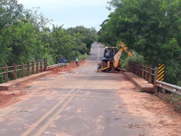 Vicinal que liga � Pracinha recebe melhorias