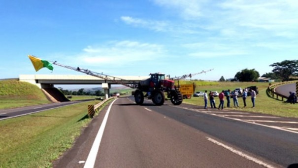 'Tratora�o' contra aumento do ICMS acontece em varias cidades paulistas nesta quinta-feira (07)