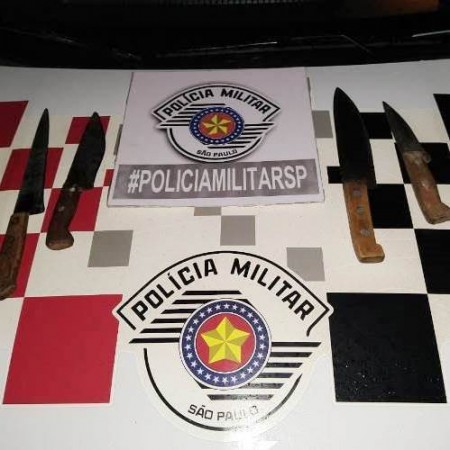 Com faca no pescoço, mulher é ameaçada de morte pelo marido que acabou preso pela PM em Flórida Paulista