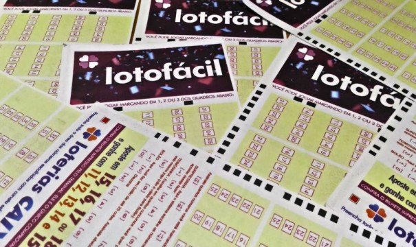 Aposta realizada em Alfredo Marcondes acerta todos os 15 n�meros da Lotof�cil e fatura pr�mio de R$ 1,3 milh�o