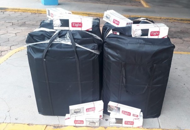 Fiscaliza��o apreende 5 mil ma�os de cigarros contrabandeados e casal acaba preso
