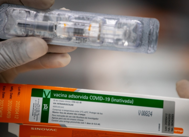 Anvisa aprova uso emergencial de novas doses da CoronaVac por unanimidade
