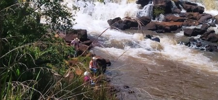 Polícia Militar Ambiental flagra seis pessoas pescando em local proibido no Rio Laranja Doce e aplica R$ 4,2 mil em multas