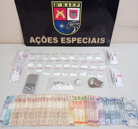 Proprietário de lanche e entregador são denunciados por tráfico de drogas e acabam presos pela Polícia Militar, em Presidente Prudente