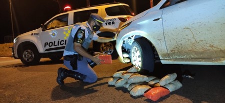 Paraguaio é preso em flagrante com porções de skank escondidas em carro na SP-270
