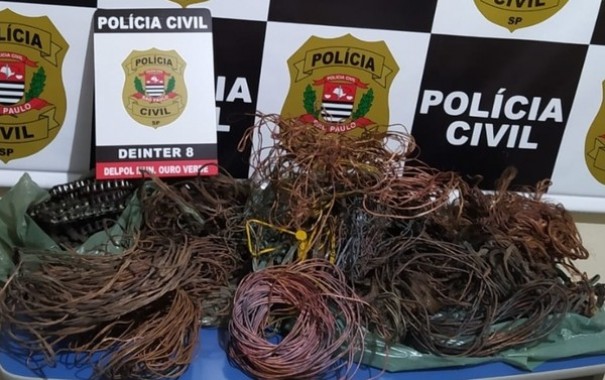 Suspeitos de envolvimento em furto e receptao de cabos de cobre so presos em Ouro Verde