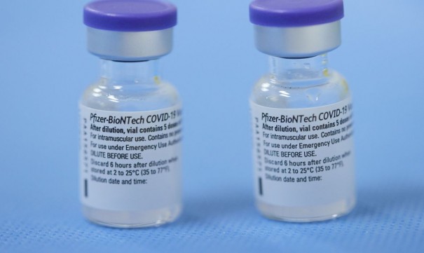 Anvisa autoriza nova fbrica a produzir vacina da Pfizer para o Brasil