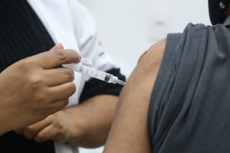 Osvaldo Cruz realiza hoje vacinação contra a Covid-19 em segunda dose para pessoas de 47, 48 e 49 anos