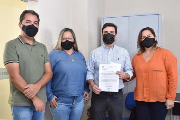 Prefeita e vereadores de Salmour�o solicitam apoio do Deputado Estadual Vinicius Camarinha