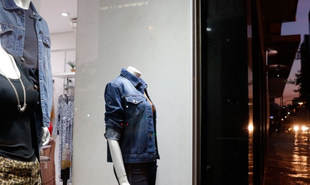 Confiana do comerciante sobe novamente e volta  zona de satisfao