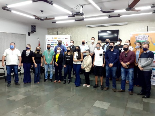 Aceoc entregou pr�mios da segunda etapa da campanha 'O Com�rcio � nosso e a $orte � sua'