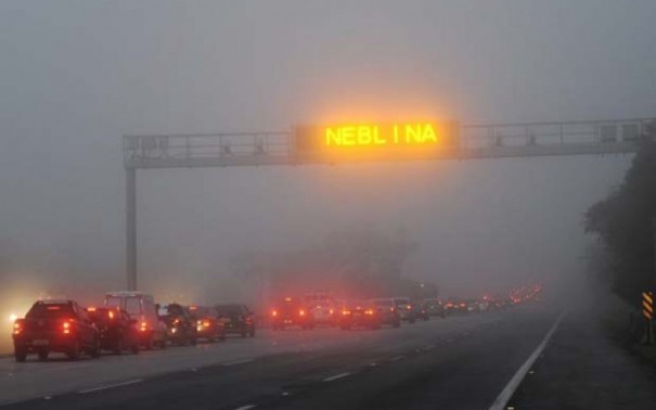 Pol�cia Rodovi�ria d� dicas aos motoristas ao transitarem em pontos com neblina ou fuma�a