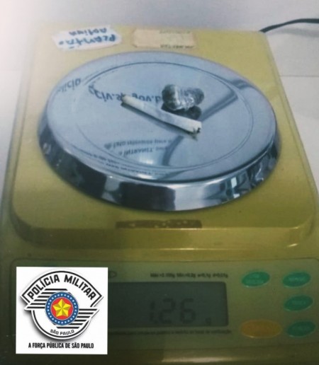 Após encontra maconha com motociclista, Polícia Militar apreende porção da droga que estava na casa do abordado, em Sagres