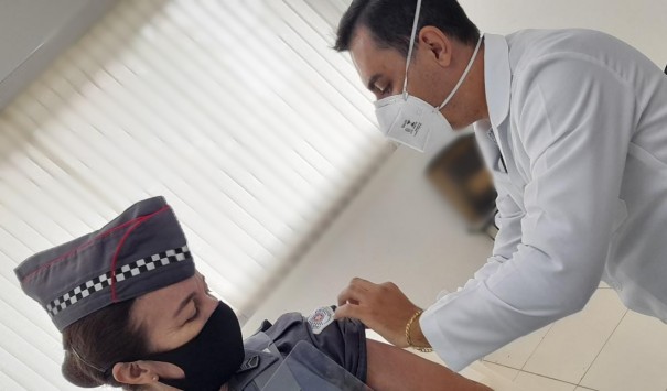 Profissionais das for�as de Seguran�a recebem segunda dose da vacina contra a Covid-19