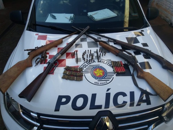 Ap�s den�ncia an�nima, homem � preso por posse ilegal de arma de fogo em Ouro Verde