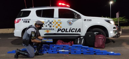 Passageiros de ônibus são flagrados com mais de 40 quilos de maconha em Presidente Venceslau