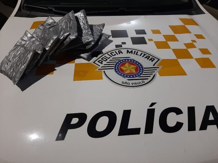 Em vistoria, polícia localiza mais de 4 quilos de cocaína com passageira de ônibus