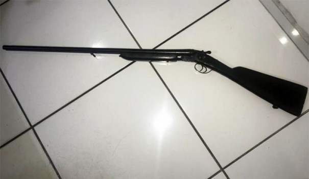 Pol�cia Militar de Tup� apreende arma de fogo