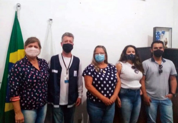 Prefeitura de Salmour�o busca regulariza��o de im�veis em parceria com o Governo do Estado