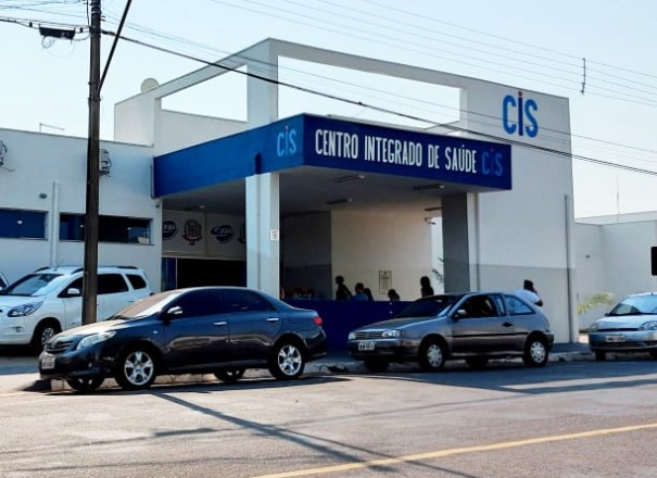 Filha reclama  Cmara aplicao de 2 dose diferente da 1 dose recebida pela me contra a Covid-19 em Adamantina