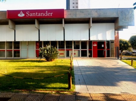 Caso de Covid-19 em colaborador fecha Agência do Banco Santander em Osvaldo Cruz