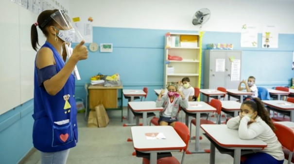 Educao de Adamantina define aes para retomada das aulas presenciais na rede municipal