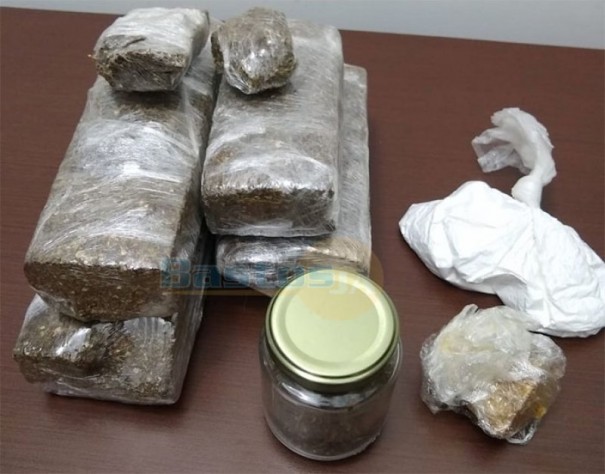 For�a T�tica apreende mais de 2 quilos de maconha, coca�na e crack em Tup�