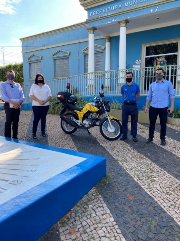 Prefeitura de OC entrega equipamentos para moto do Departamento de Tr�nsito