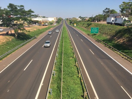 Obras em estradas no fim de semana interferem o trânsito de veículos na região de Presidente Prudente